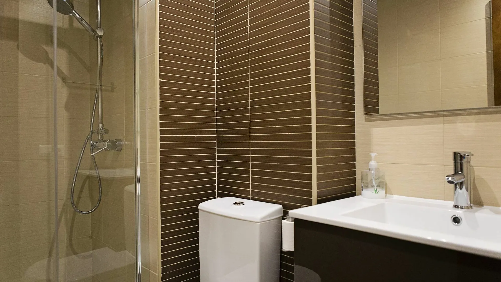 Suncity Loft Carreteria Malaga Apartment